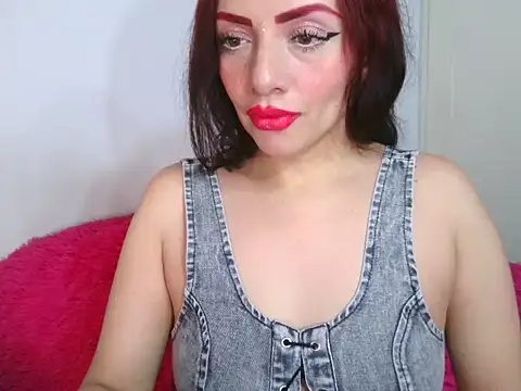 Snapshot of x_Lady_x chatting on 24, 10, 2025 x Lady x online show from 24, 10, 2025