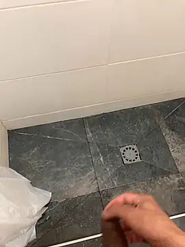 Lucascacaca online show from 1, 1, 2025