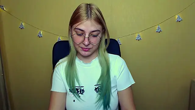 Luna Lush  online show from 7, 12, 2024