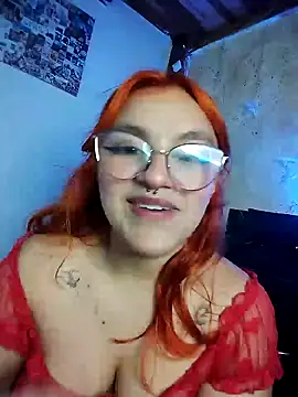 Snapshot of SophiaWeestt99 chatting on 25, 1, 2025 SophiaWeestt99 online show from 25, 1, 2025