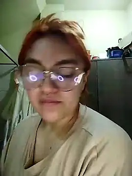 Snapshot of SophiaWeestt99 chatting on 4, 2, 2025 SophiaWeestt99 online show from 4, 2, 2025