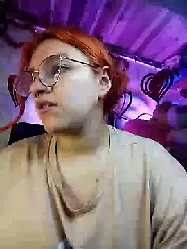 Snapshot of SophiaWeestt99 chatting on 8, 2, 2025 SophiaWeestt99 online show from 8, 2, 2025
