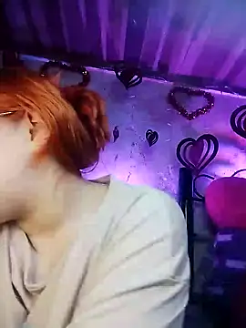 Snapshot of SophiaWeestt99 chatting on 8, 2, 2025 SophiaWeestt99 online show from 8, 2, 2025