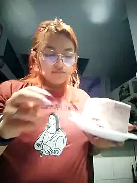Snapshot of SophiaWeestt99 chatting on 14, 2, 2025 SophiaWeestt99 online show from 14, 2, 2025