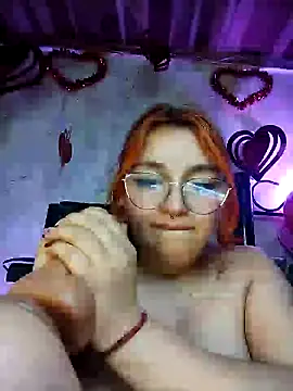 Snapshot of SophiaWeestt99 chatting on 20, 2, 2025 SophiaWeestt99 online show from 20, 2, 2025