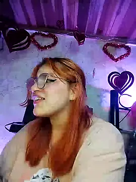 Snapshot of SophiaWeestt99 chatting on 25, 2, 2025 SophiaWeestt99 online show from 25, 2, 2025