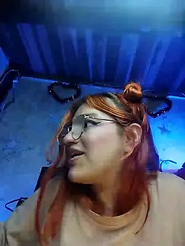 Snapshot of SophiaWeestt99 chatting on 2, 3, 2025 SophiaWeestt99 online show from 2, 3, 2025