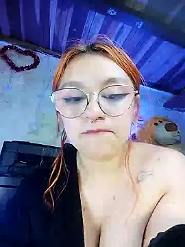 Snapshot of SophiaWeestt99 chatting on 4, 3, 2025 SophiaWeestt99 online show from 4, 3, 2025