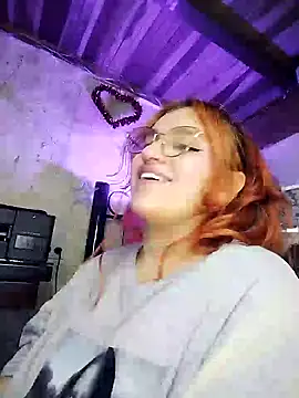 Snapshot of SophiaWeestt99 chatting on 5, 3, 2025 SophiaWeestt99 online show from 5, 3, 2025