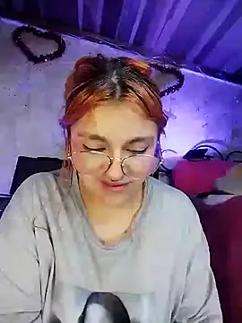 Snapshot of SophiaWeestt99 chatting on 6, 3, 2025 SophiaWeestt99 online show from 6, 3, 2025
