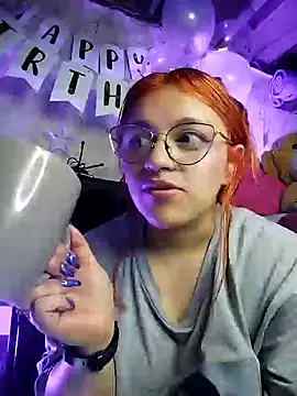 Snapshot of SophiaWeestt99 chatting on 12, 3, 2025 SophiaWeestt99 online show from 12, 3, 2025