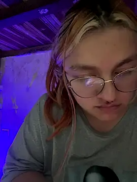 Snapshot of SophiaWeestt99 chatting on 12, 9, 2025 SophiaWeestt99 online show from 12, 9, 2025