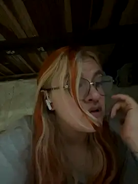 Snapshot of SophiaWeestt99 chatting on 13, 9, 2025 SophiaWeestt99 online show from 13, 9, 2025