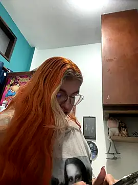 Snapshot of SophiaWeestt99 chatting on 15, 9, 2025 SophiaWeestt99 online show from 15, 9, 2025