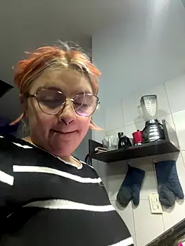 Snapshot of SophiaWeestt99 chatting on 27, 9, 2025 SophiaWeestt99 online show from 27, 9, 2025