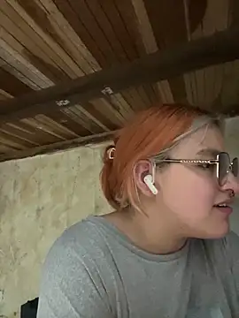Snapshot of SophiaWeestt99 chatting on 6, 10, 2025 SophiaWeestt99 online show from 6, 10, 2025