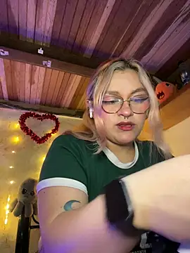 SophiaWeestt99 online show from 18, 2, 2026