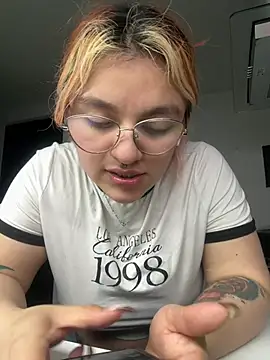 SophiaWeestt99 online show from 18, 7, 2026