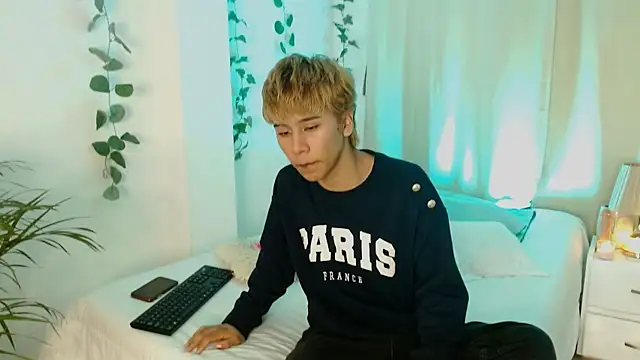 Tommyfoxboy online show from 9, 1, 2025