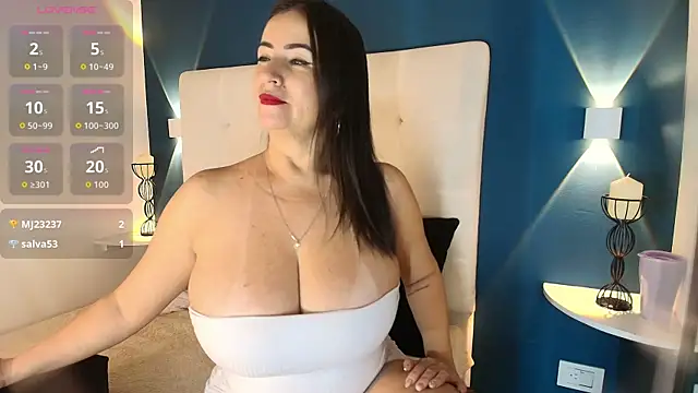 Emmawattsom online show from 9, 11, 2025