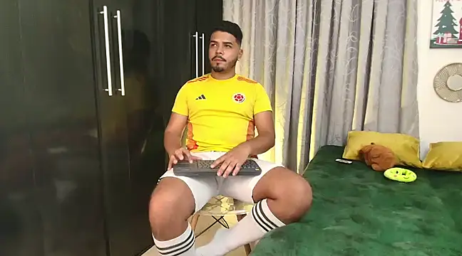 Snapshot of thiagowes chatting on 20, 12, 2024 thiagowes online show from 20, 12, 2024