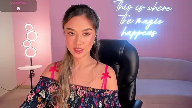 RebeccaHudson online show from 14, 3, 2025