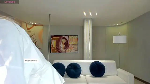 Snapshot of RebeccaHudson chatting on 23, 4, 2026 RebeccaHudson online show from 23, 4, 2026