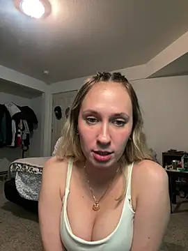 Snapshot of M1ssyk1ssy chatting on 16, 12, 2024 M1ssyk1ssy online show from 16, 12, 2024