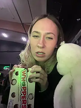 Snapshot of M1ssyk1ssy chatting on 12, 1, 2025 M1ssyk1ssy online show from 12, 1, 2025