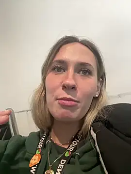 Snapshot of M1ssyk1ssy chatting on 13, 1, 2025 M1ssyk1ssy online show from 13, 1, 2025