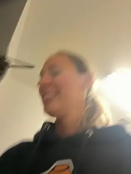 Snapshot of M1ssyk1ssy chatting on 4, 2, 2025 M1ssyk1ssy online show from 4, 2, 2025