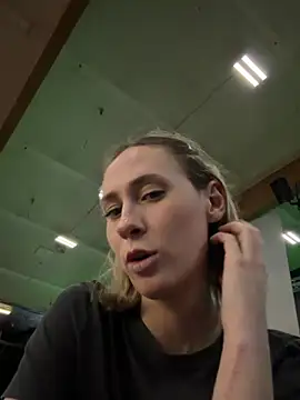Snapshot of M1ssyk1ssy chatting on 3, 8, 2026 M1ssyk1ssy online show from 3, 8, 2026