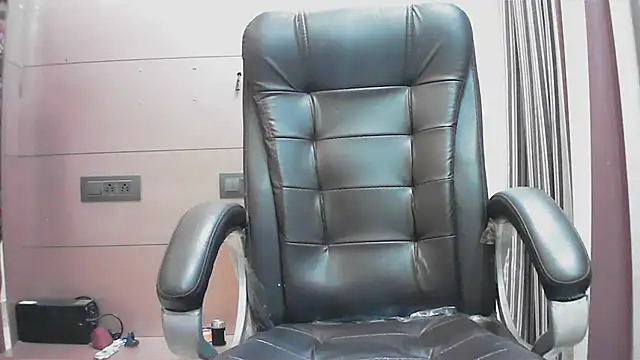 Snapshot of collage_hoty chatting on 11, 9, 2025 collage hoty online show from 11, 9, 2025