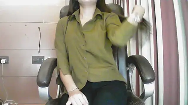 Snapshot of collage_hoty chatting on 28, 11, 2025 collage hoty online show from 28, 11, 2025