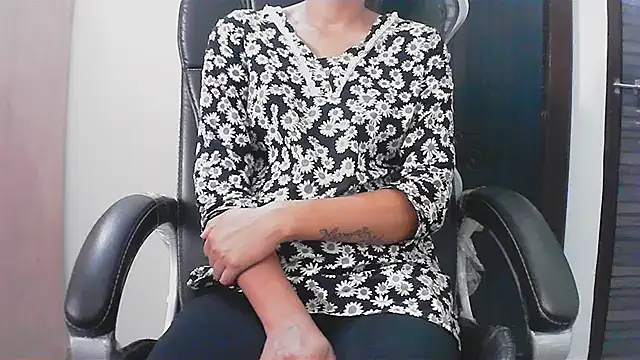 collage hoty online show from 13, 4, 2026