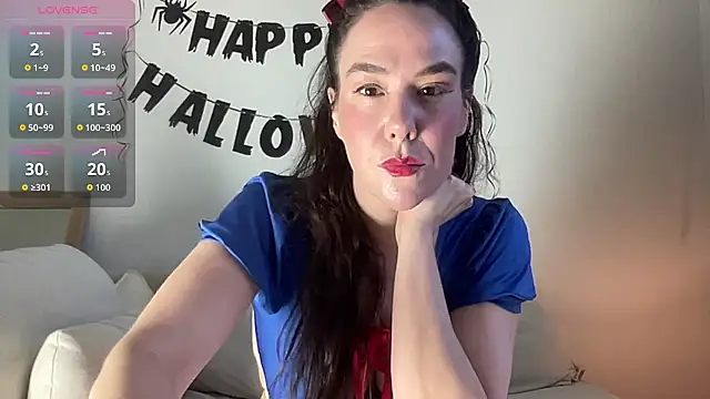 Snapshot of MilkyHoneyLullabies chatting on 27, 10, 2025 MilkyHoneyLullabies online show from 27, 10, 2025