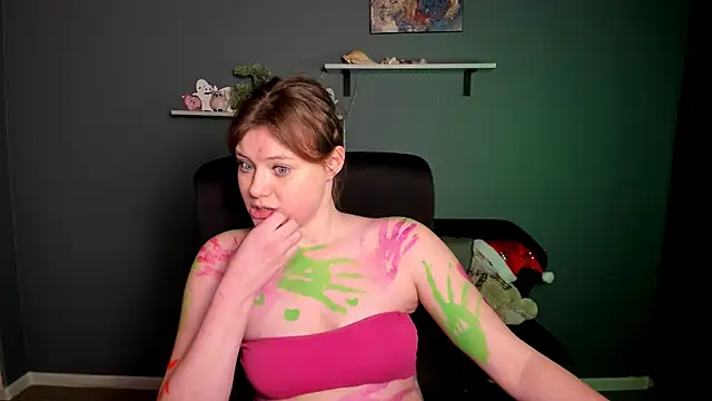 nikole kitt online show from 28, 1, 2025