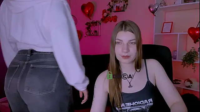 nikole kitt online show from 16, 2, 2026