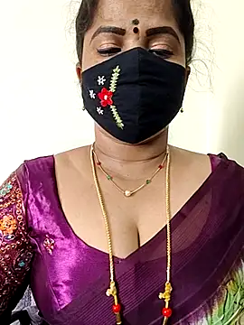 Snapshot of gaurika18 chatting on 20, 7, 2026 gaurika18 online show from 20, 7, 2026