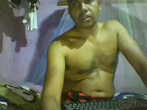 Snapshot of roundbunny chatting on 9, 12, 2024 roundbunny online show from 9, 12, 2024