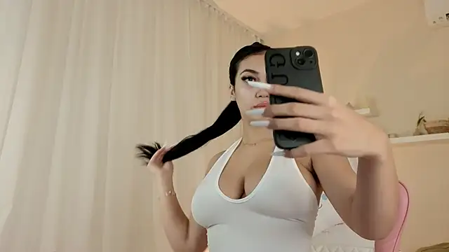 Snapshot of BetsyGonzale chatting on 11, 7, 2026 BetsyGonzale online show from 11, 7, 2026