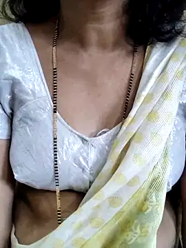 Snapshot of anuradha1432 chatting on 8, 11, 2025 anuradha1432 online show from 8, 11, 2025