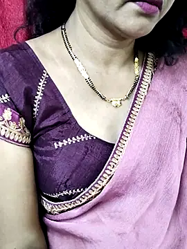 Snapshot of anuradha1432 chatting on 13, 11, 2025 anuradha1432 online show from 13, 11, 2025