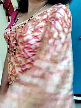 Snapshot of anuradha1432 chatting on 15, 11, 2025 anuradha1432 online show from 15, 11, 2025