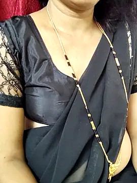 Snapshot of anuradha1432 chatting on 18, 11, 2025 anuradha1432 online show from 18, 11, 2025