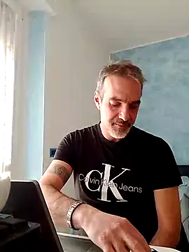 Marcolino183 online show from 3, 3, 2025