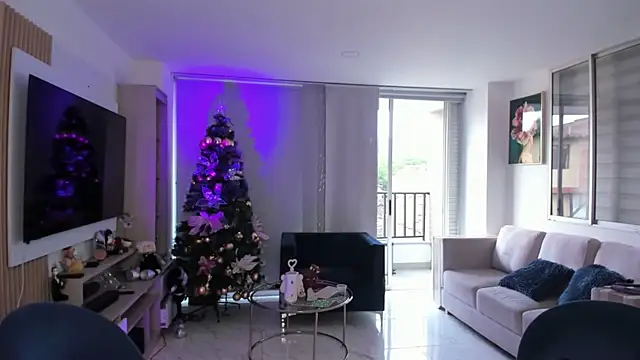 Snapshot of Antotss chatting on 15, 12, 2025 Antotss online show from 15, 12, 2025