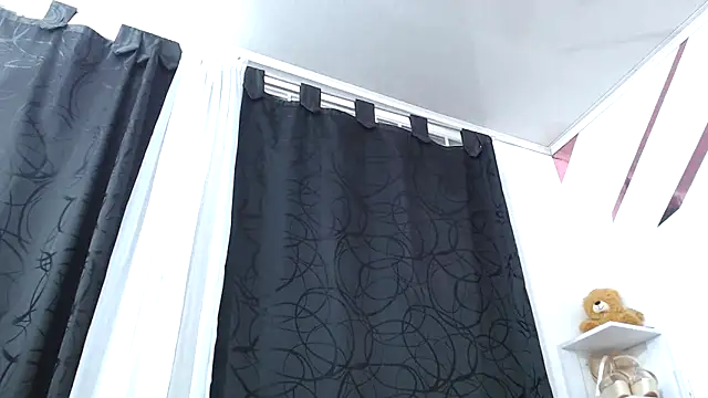 Snapshot of Kitten_Hot_ chatting on 21, 10, 2025 Kitten Hot online show from 21, 10, 2025