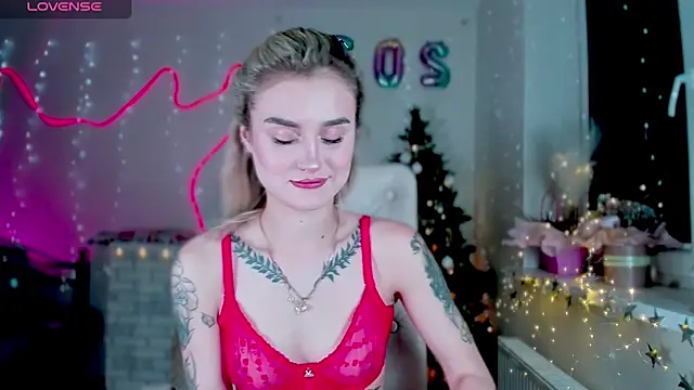 Snapshot of _Ravenaa chatting on 6, 1, 2025 Ravenaa online show from 6, 1, 2025