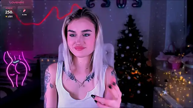 Snapshot of _Ravenaa chatting on 10, 1, 2025 Ravenaa online show from 10, 1, 2025